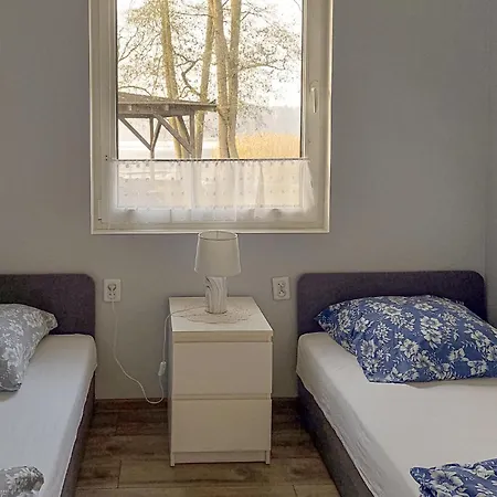 Amazing Home In Wilcze With Lake View Nyaraló *
